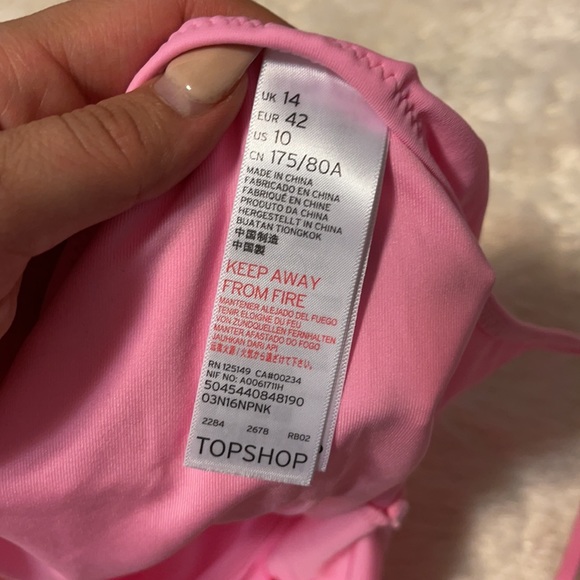 Pink bodysuit 💞 - Picture 5 of 5